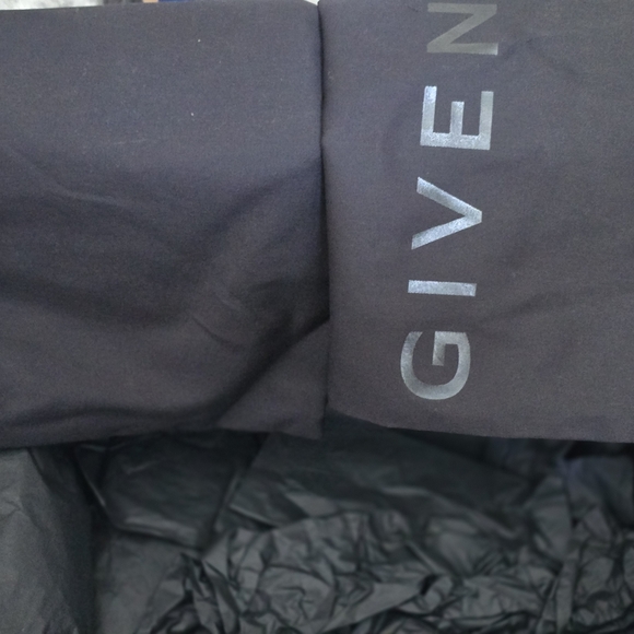 Shoes - Picture 5 of 6